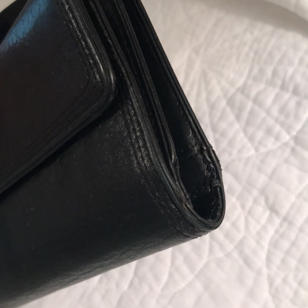 Michael Kors black leather deluxe wallet. Good used condition - Picture 15 of 15